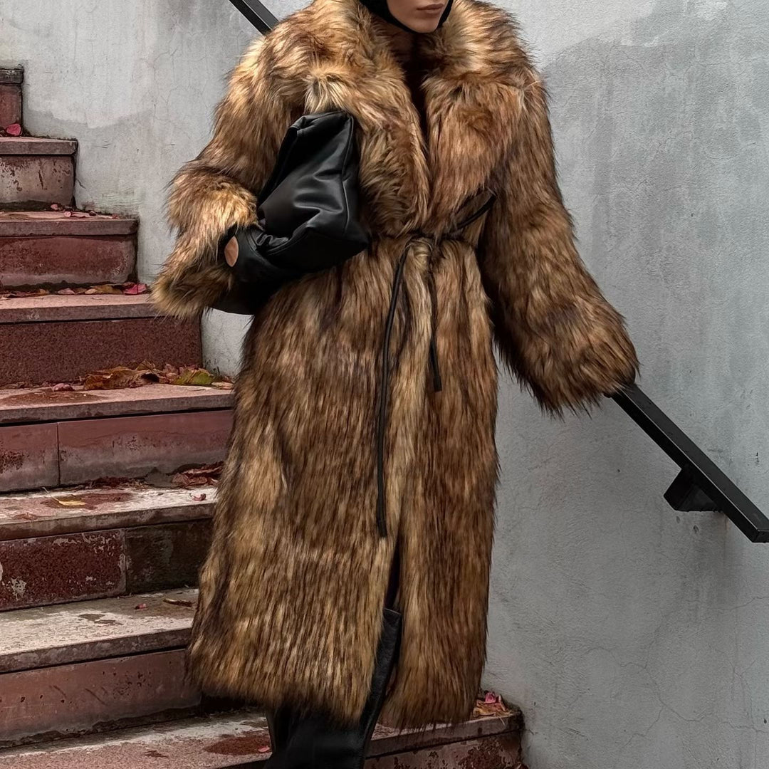 Damen retro-inspirerad konstpälsrock Mirla-Eva Jonsson