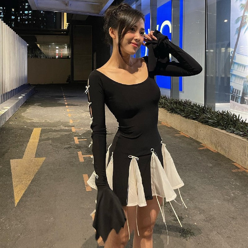 Damen skater dress with contrasting ruffle details and long sleeves Mirla-Eva Jonsson