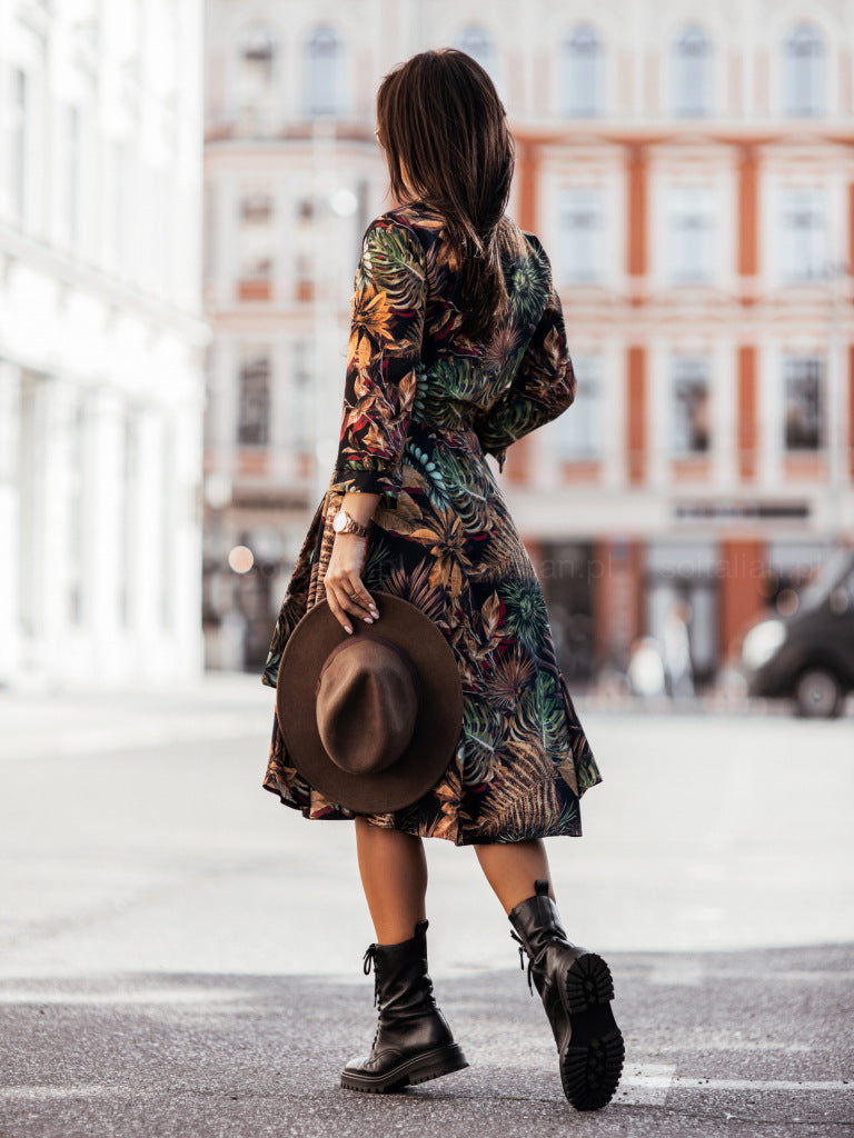 Damen skjortklänning med blommönster och figursydd design Mirla-Eva Jonsson