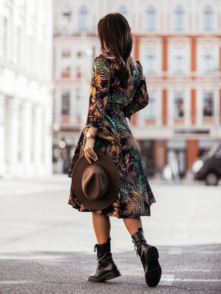 Damen skjortklänning med blommönster och figursydd design Mirla-Eva Jonsson