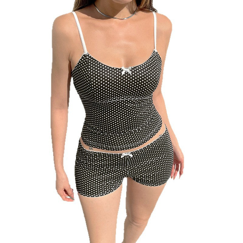 Damen sovshorts-set med prickar och justerbara spaghetti-band Mirla-Eva Jonsson