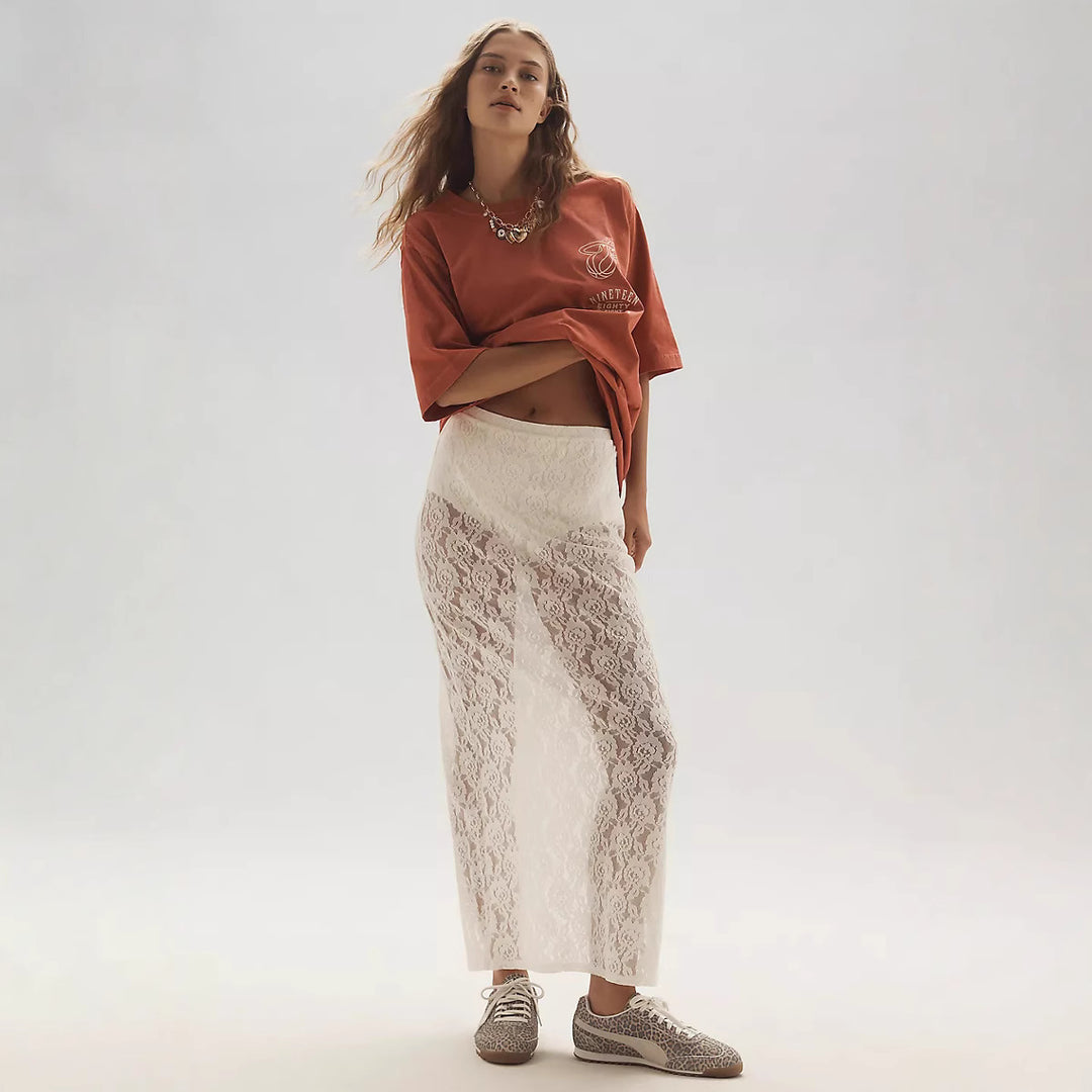 Damen spetskjol i lång, elegant design med hög slits Mirla-Eva Jonsson