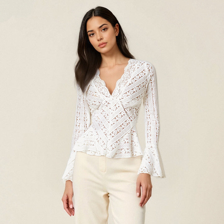 Damen spitzen shirt med utställda ärmar och figursydd design Mirla-Eva Jonsson