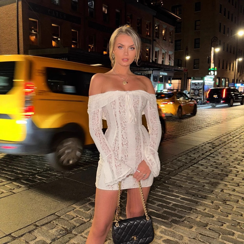 Damen spitzenöverdel med off-shoulder design och långa ärmar Mirla-Eva Jonsson