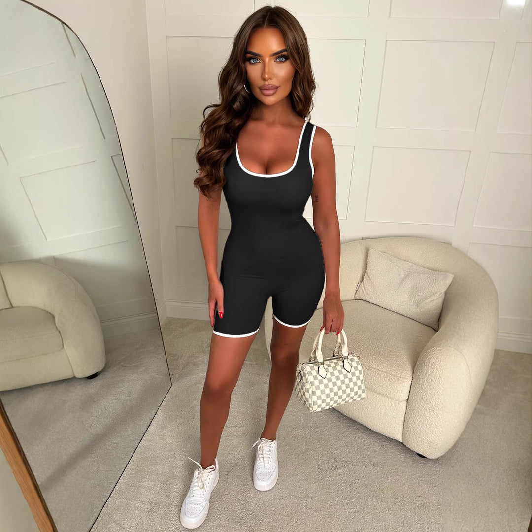 Damen sportig jumpsuit med dekorativa kontrastsömmar och figurformande snitt Mirla-Eva Jonsson