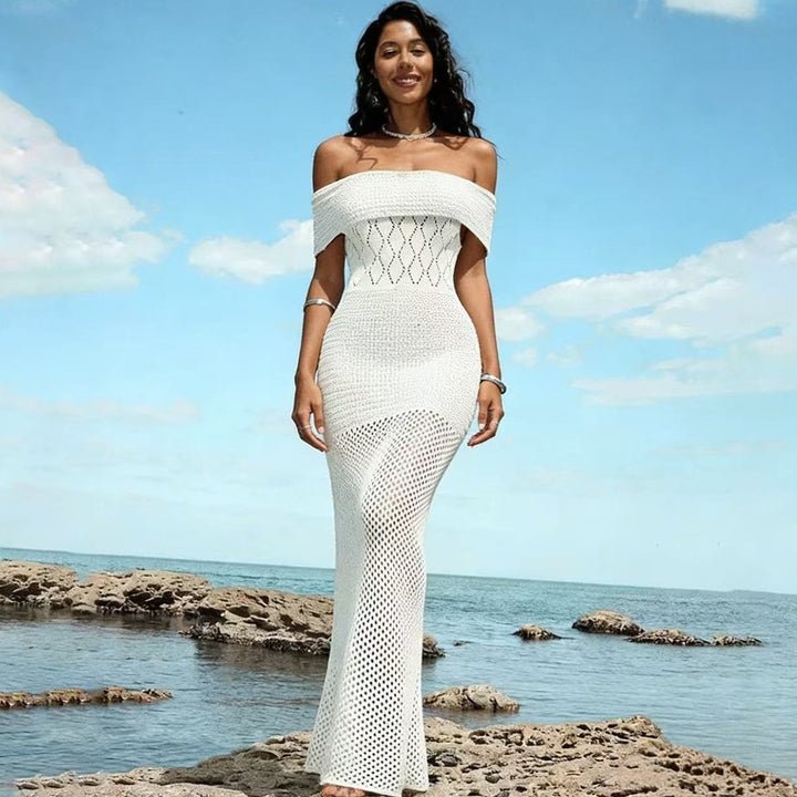 Damen stickad klänning med off-shoulder design Mirla-Eva Jonsson