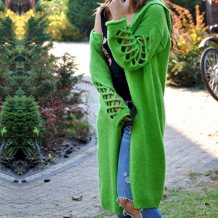 Damen stylische Strickjacke mit floralem Muster und offenen Ärmeln Mirla-Eva Jonsson