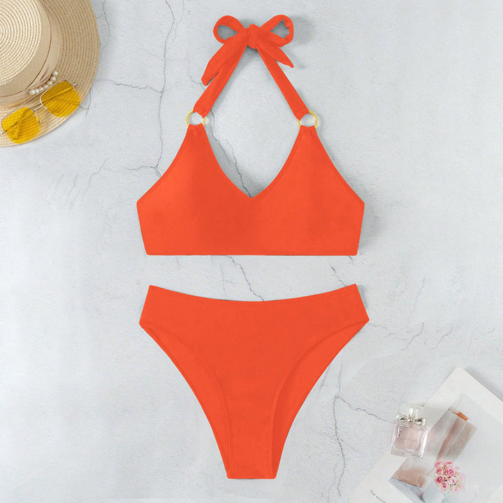 Damen triangel-bikini med justerbara band och elegant ringdetalj Mirla-Eva Jonsson