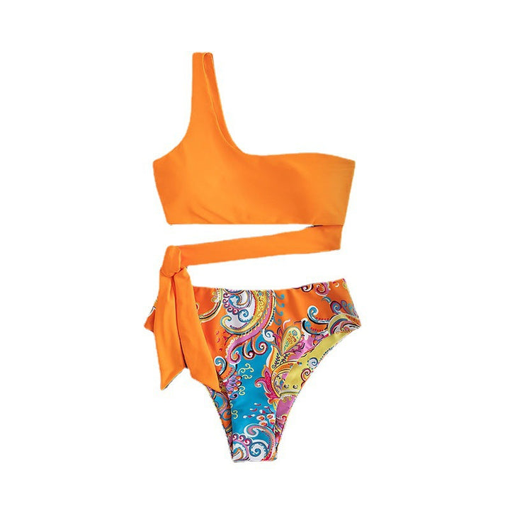 Damen triangel-bikini med modernt asymmetriskt överdel och hög midja Mirla-Eva Jonsson