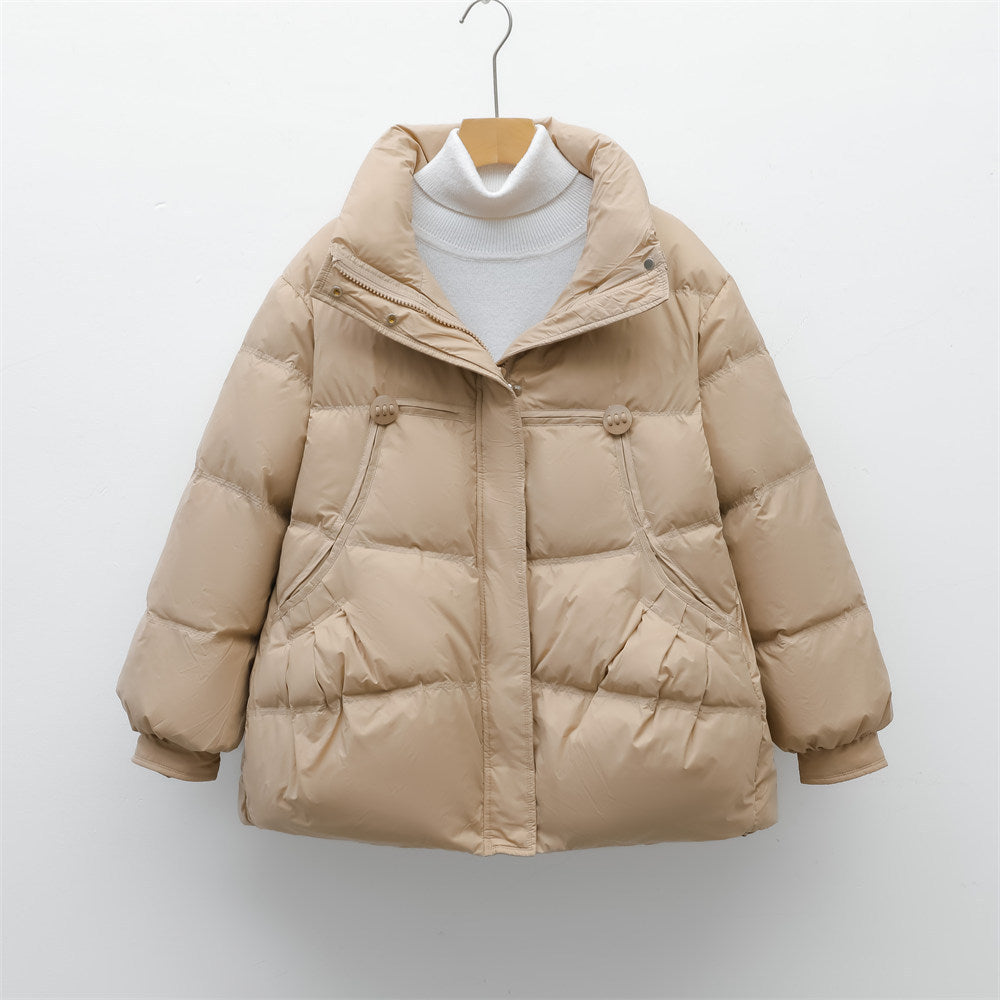 Damen voluminöse Winterjacke mit praktischen Taschen und hochschließendem Kragen Mirla-Eva Jonsson