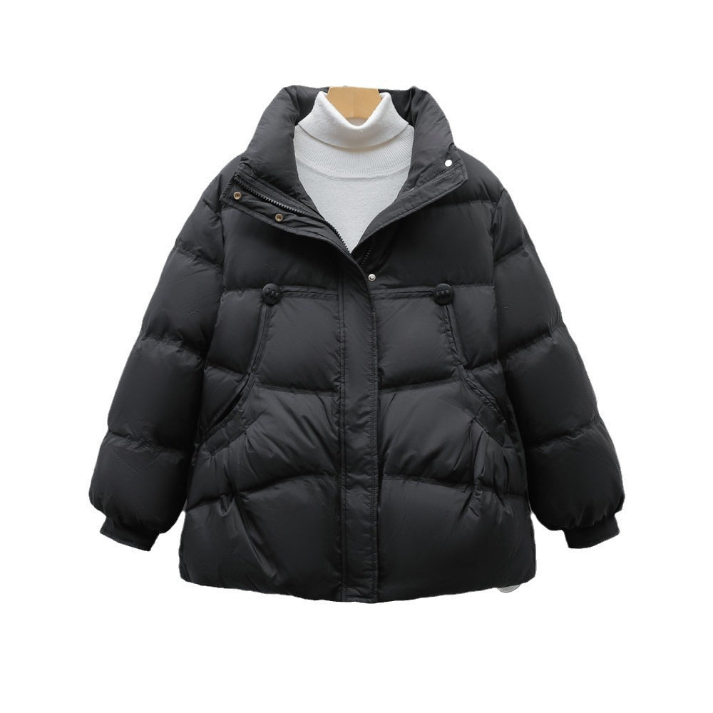 Damen voluminöse Winterjacke mit praktischen Taschen und hochschließendem Kragen Mirla-Eva Jonsson