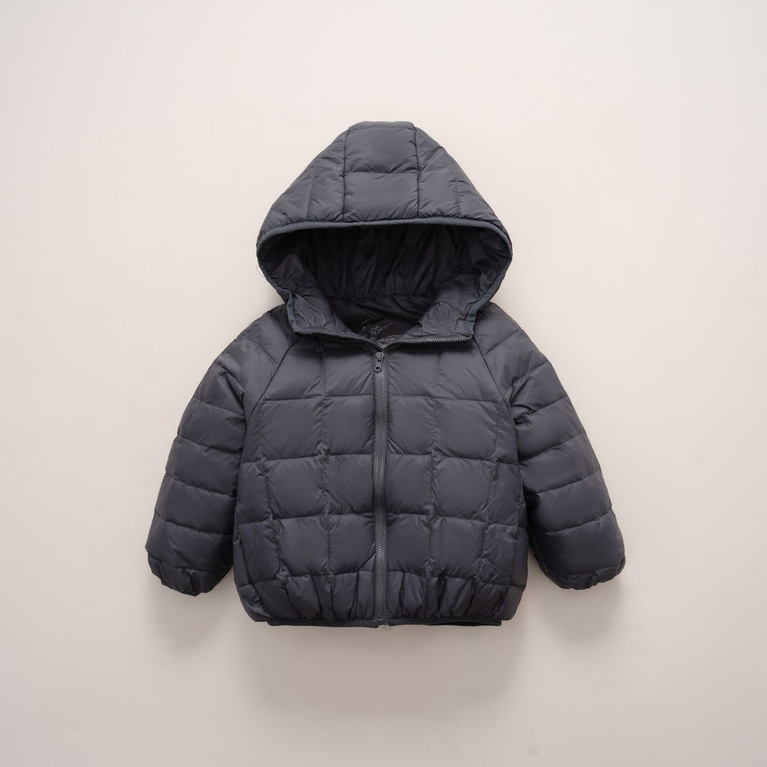 Damen warme Daunenjacke mit Kapuze und quer gestepptem Design Mirla-Eva Jonsson