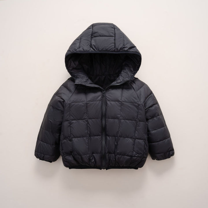 Damen warme Daunenjacke mit Kapuze und quer gestepptem Design Mirla-Eva Jonsson