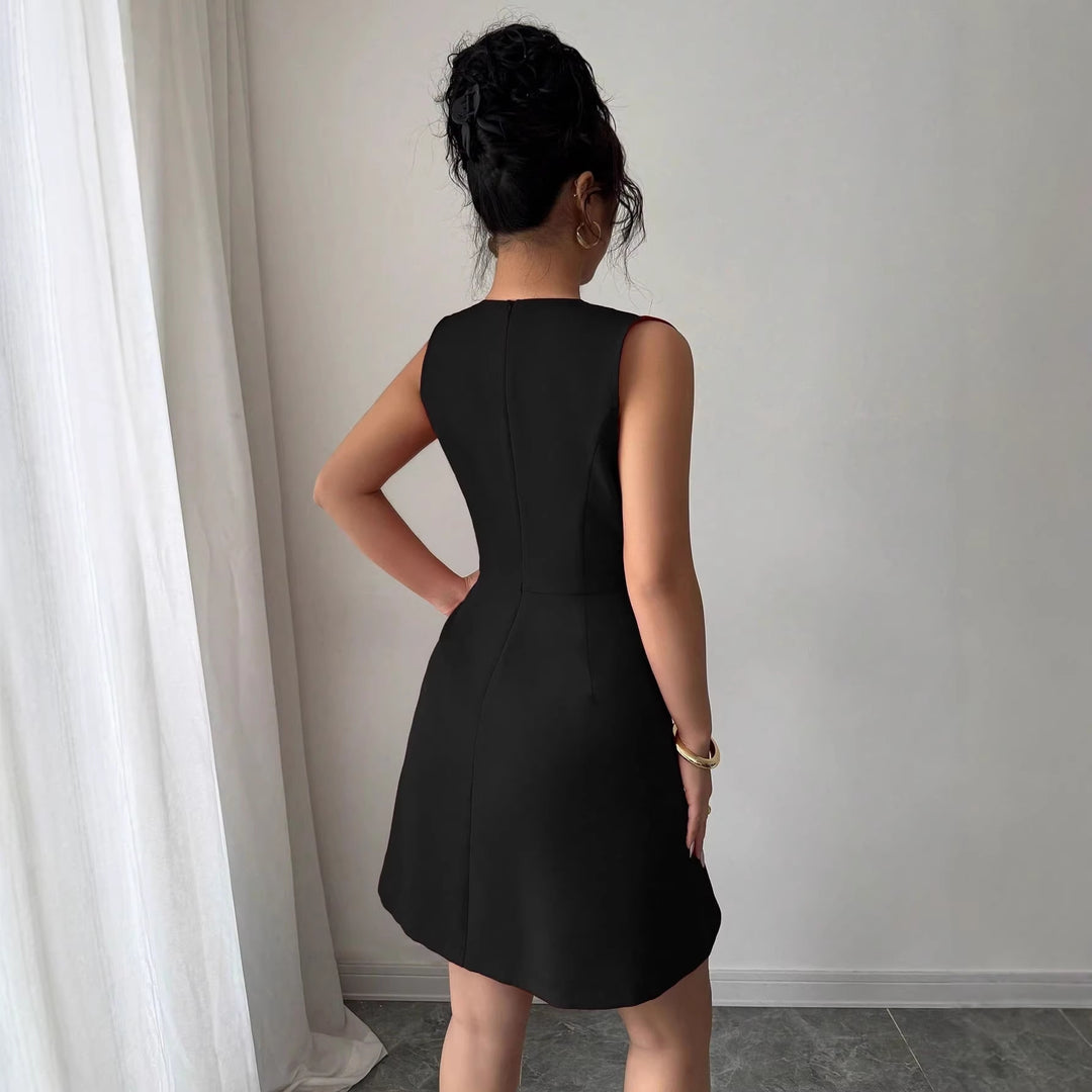 Damen wrap dress with elegant silhouette and button details Mirla-Eva Jonsson