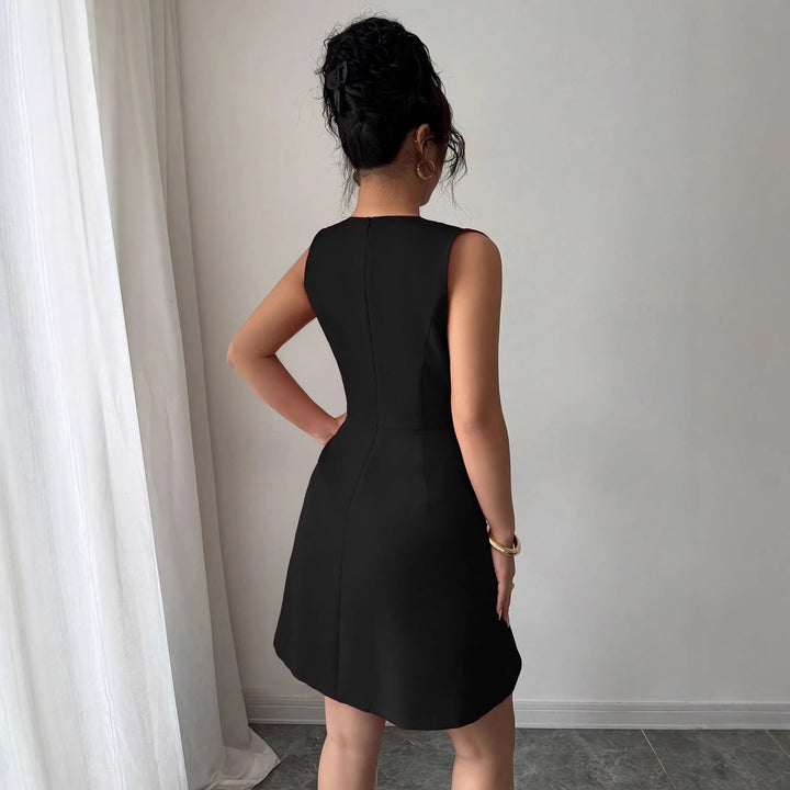 Damen wrap dress with elegant silhouette and button details Mirla-Eva Jonsson