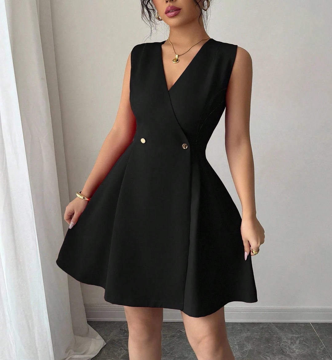 Damen wrap dress with elegant silhouette and button details Mirla-Eva Jonsson