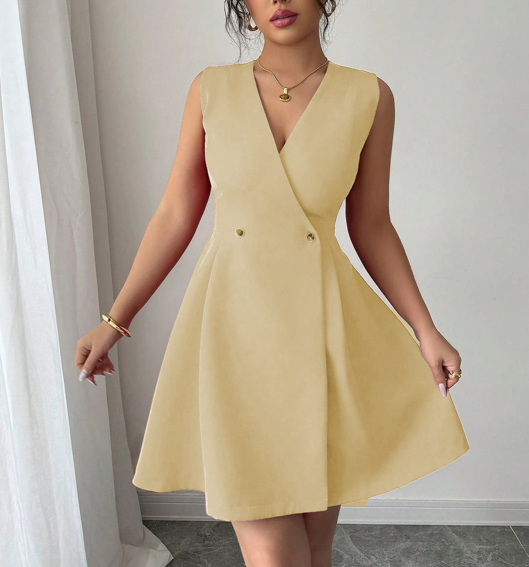 Damen wrap dress with elegant silhouette and button details Mirla-Eva Jonsson