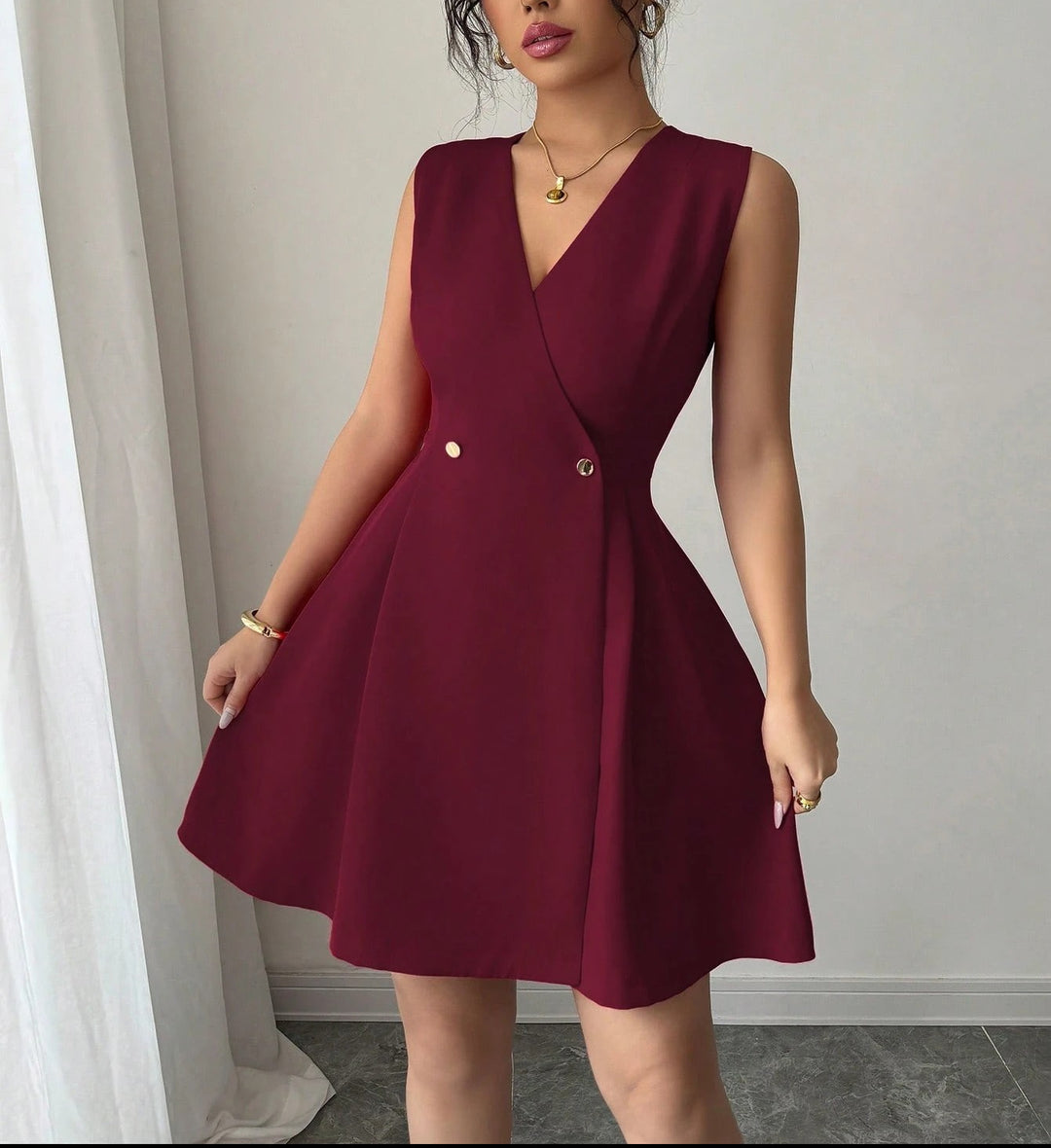Damen wrap dress with elegant silhouette and button details Mirla-Eva Jonsson