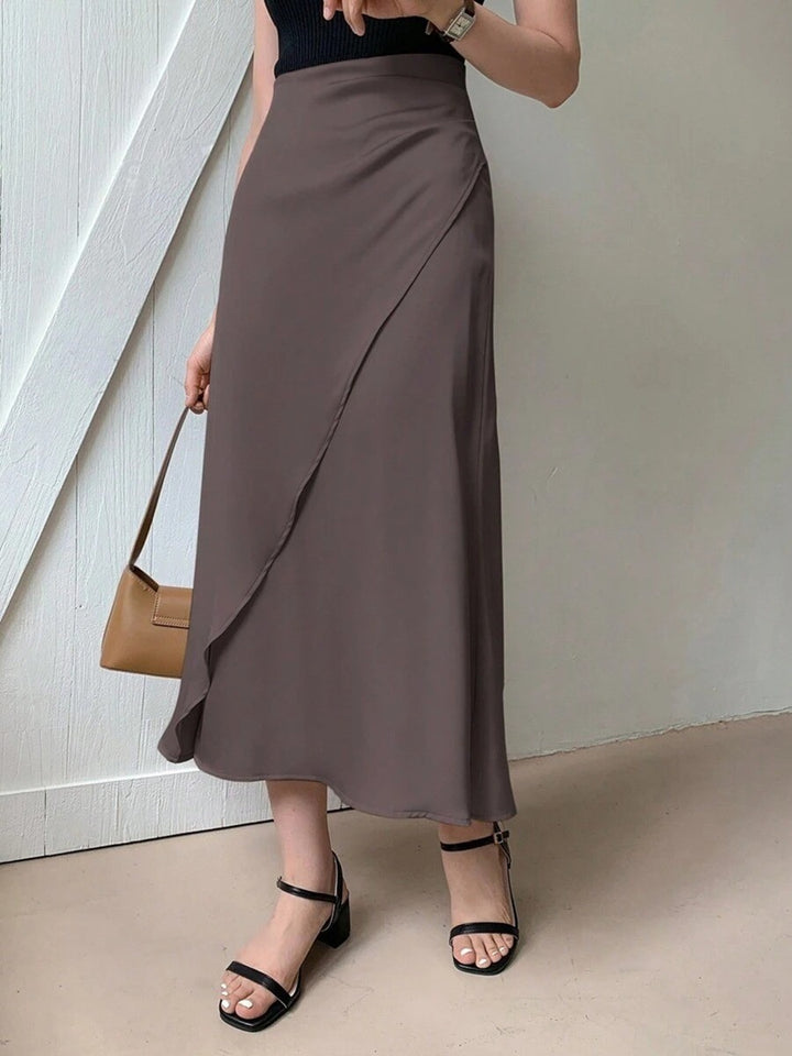 Damen wrap skirt with flowing cut and elegant draping Mirla-Eva Jonsson