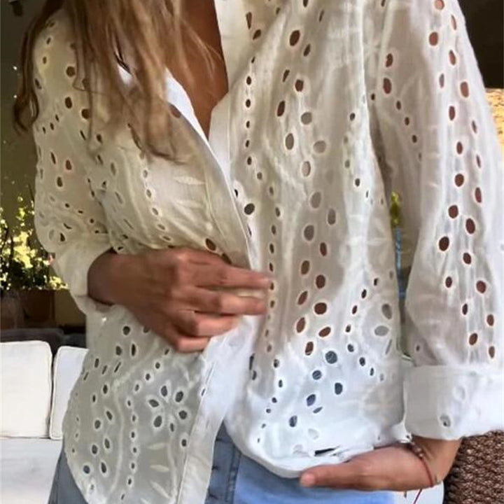 Damenblus med luftig hålbroderi Mirla-Eva Jonsson