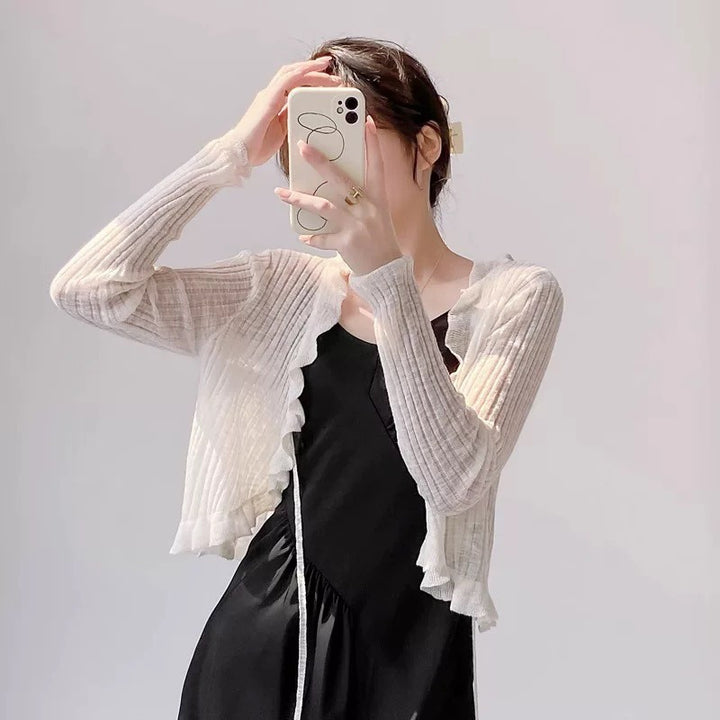 Damens Cardigan med Volangdetaljer och Luftig Struktur Mirla-Eva Jonsson