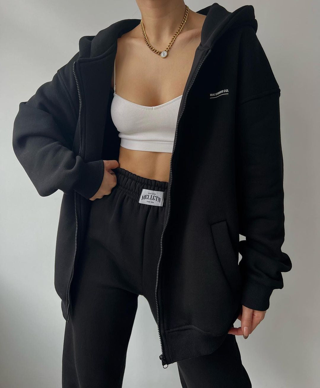 Damens Casual Oversized Hoodie med Hel dragkedja och Praktiska Kängurufickor Mirla-Eva Jonsson