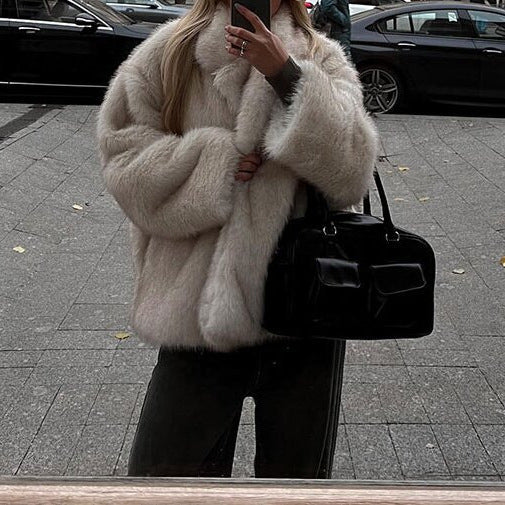 Damens Elegant Konstpälskappa med mjukt innerfoder och avslappnad passform Eva Jonsson-Eva Jonsson