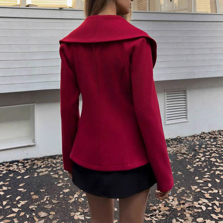 Damens Elegant Oversized Blazer med asymmetrisk krage och fickor Mirla-Eva Jonsson