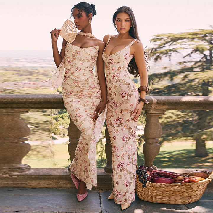 Damens Figurbetontes Maxikleid mit floralem Design und raffinierten Trägern Mirla-Eva Jonsson