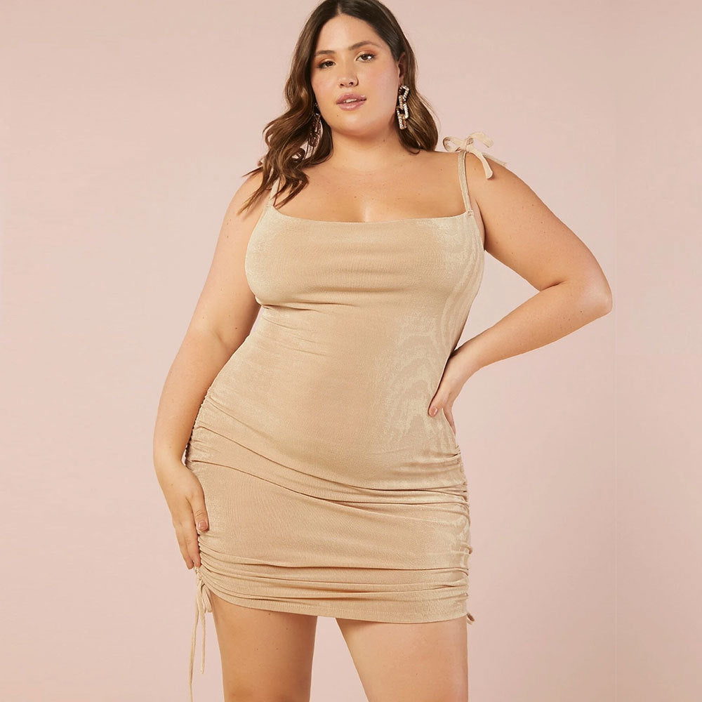 Damens Mini-Bodycon-Klänning med raffinerad volangdetalj Mirla-Eva Jonsson