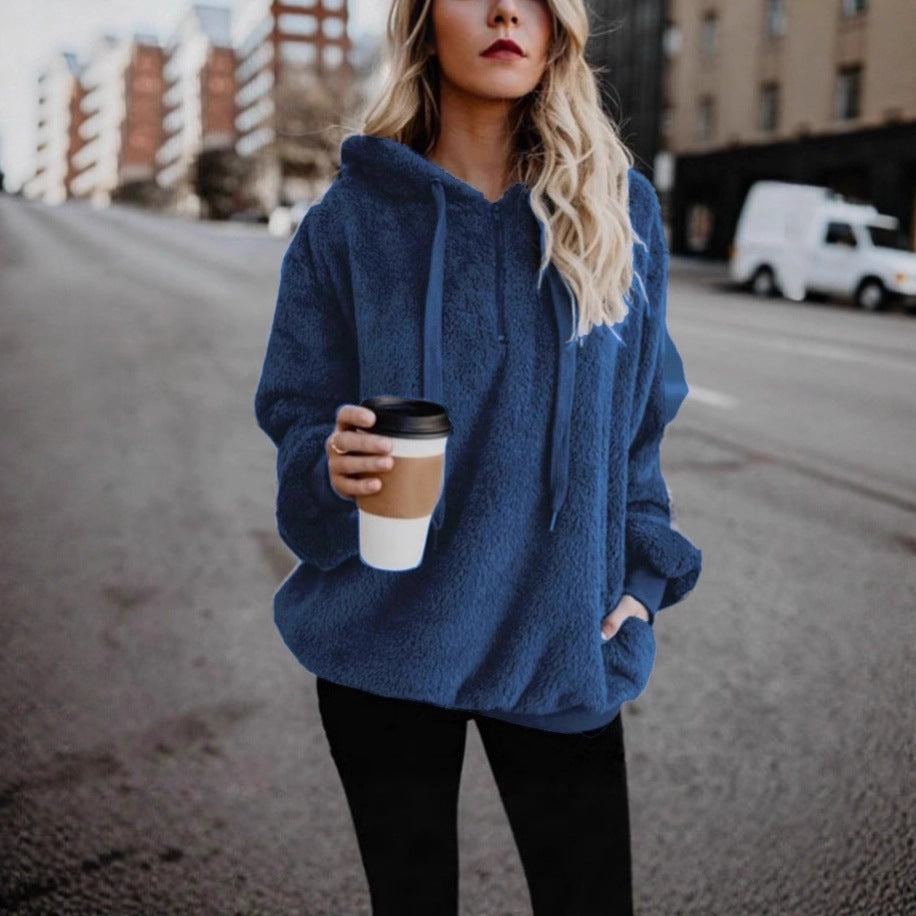 Damens Oversized Fleece Hoodie med bekväma fickor och dragsko Mirla-Eva Jonsson