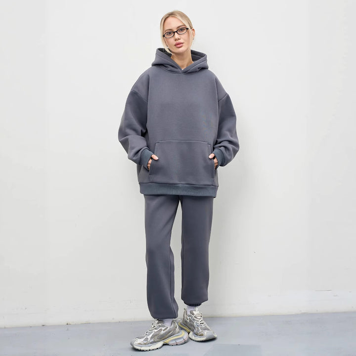 Damens Oversized Hoodie och Bekväma Joggingbyxor i Modern Design-Eva Jonsson