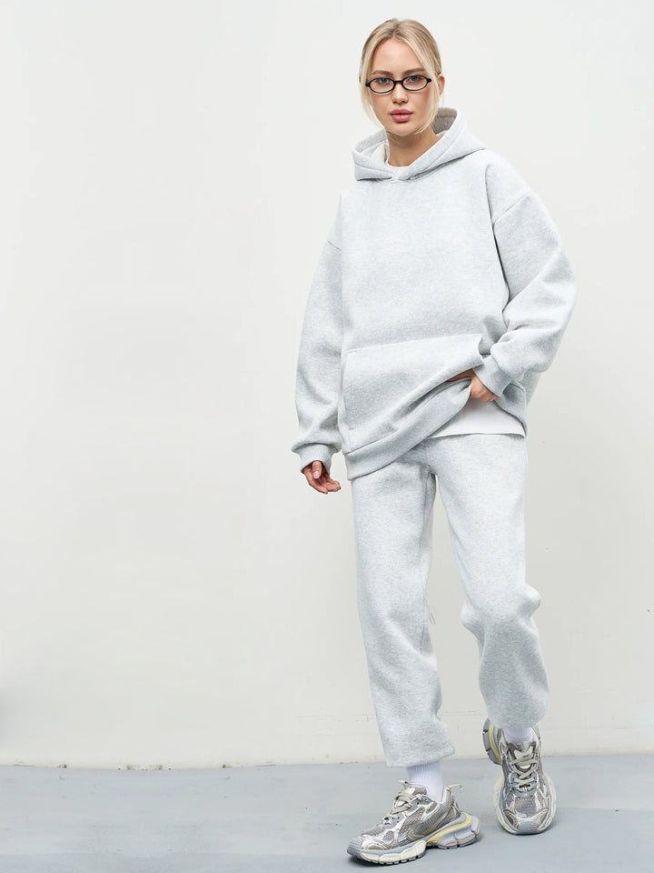 Damens Oversized Hoodie och Bekväma Joggingbyxor i Modern Design-Eva Jonsson