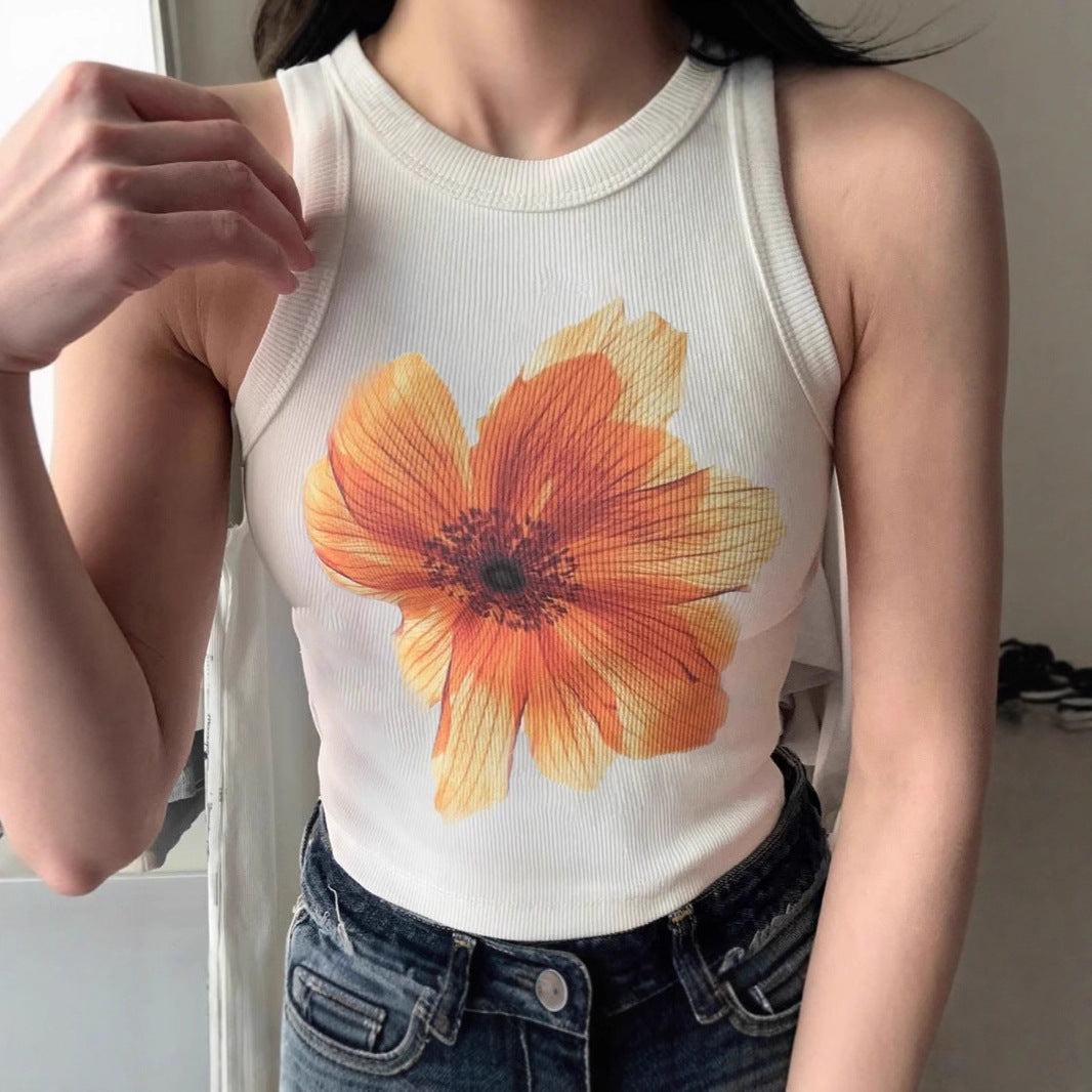 Damens ärmlös topp med blommigt broderidesign Mirla-Eva Jonsson