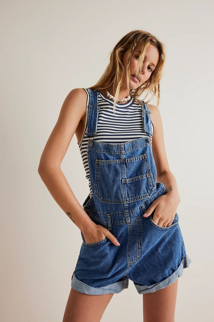 Damens avslappnade denim hängshorts med funktionella fickor och justerbara remmar Mirla-Eva Jonsson
