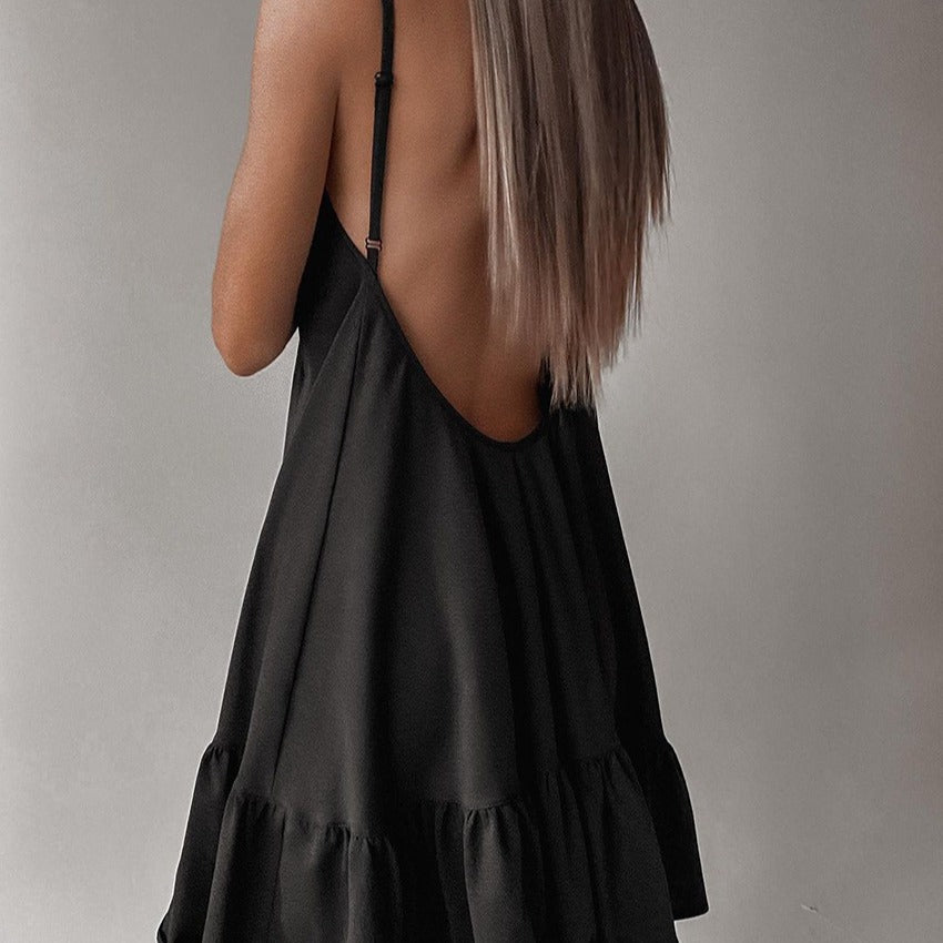 Damens avslappnade sommarklänning med svängande nederdel och tunna axelremmar Eva Jonsson-Eva Jonsson