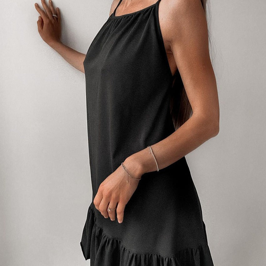 Damens avslappnade sommarklänning med svängande nederdel och tunna axelremmar Eva Jonsson-Eva Jonsson