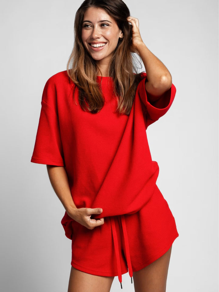 Damens avslappnade topp och shorts set i mjuk våffeltyg Mirla-Eva Jonsson