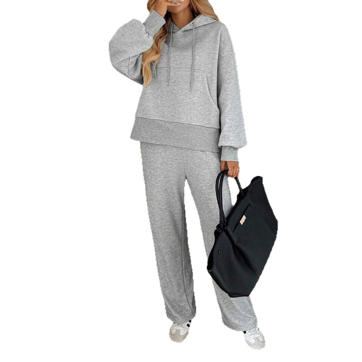 Damens avslappnat hoodie-set med loose fit och praktiska fickor Mirla-Eva Jonsson