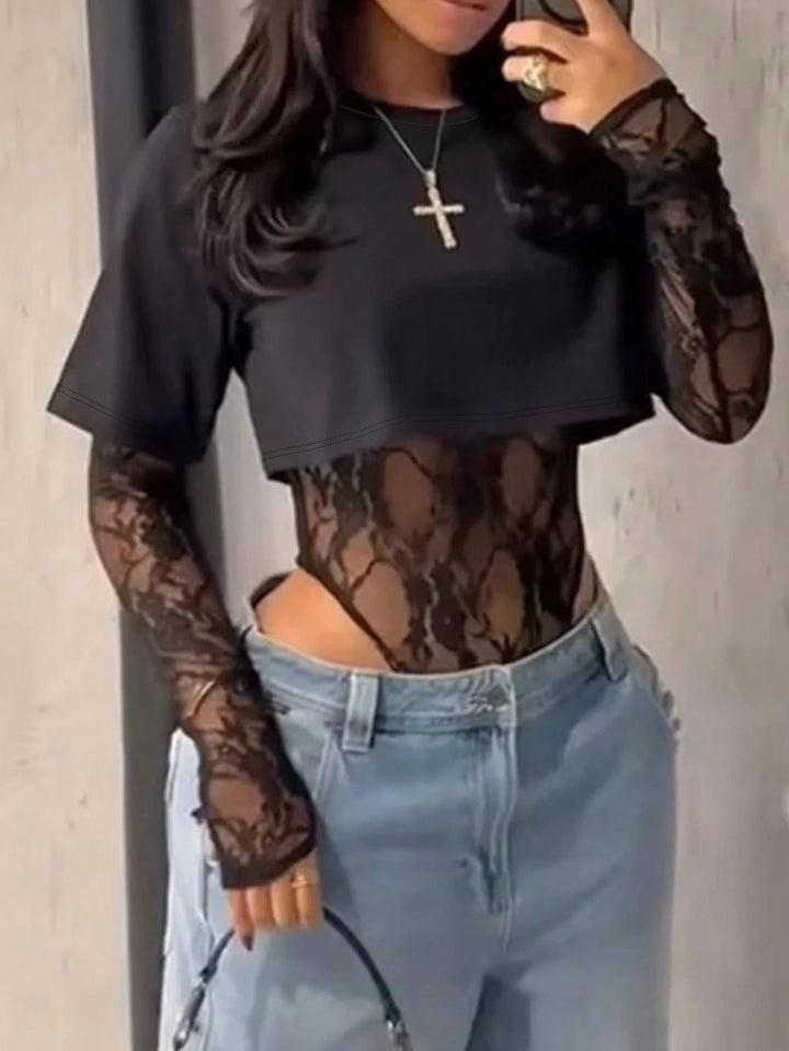 Damens bodyshirt med transparenta spetsärmar och avslappnad passform Mirla-Eva Jonsson