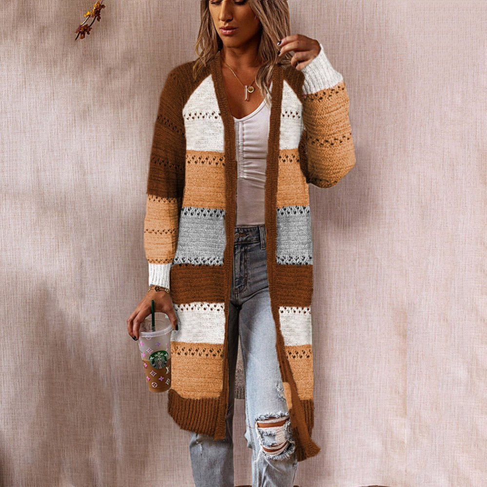 Damens cardigan med unik färgblockdesign och fina virkade mönster Mirla-Eva Jonsson