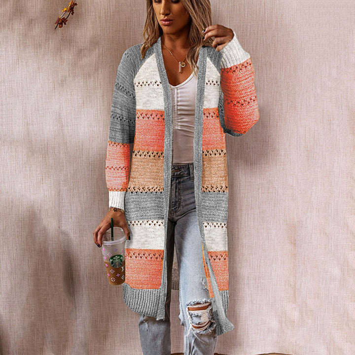 Damens cardigan med unik färgblockdesign och fina virkade mönster Mirla-Eva Jonsson