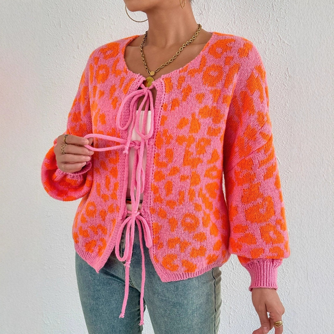 Damens cardigan med unikt leopardmönster och justerbar dragsko Mirla-Eva Jonsson