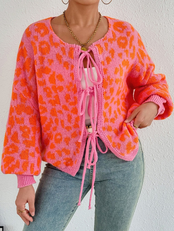 Damens cardigan med unikt leopardmönster och justerbar dragsko Mirla-Eva Jonsson