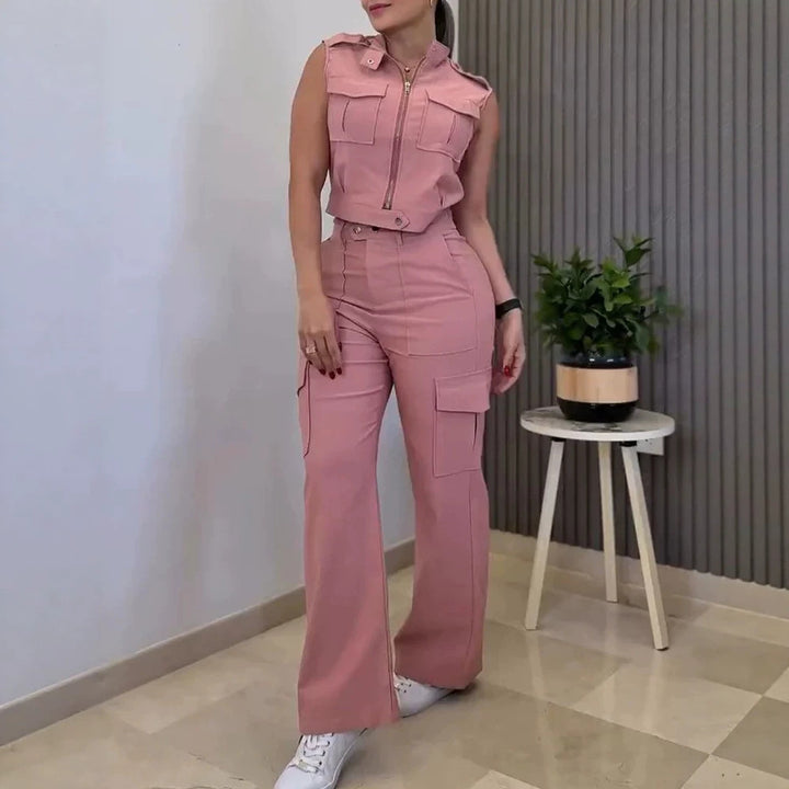 Damens cargo jumpsuit med kort topp och praktiska fickor Mirla-Eva Jonsson