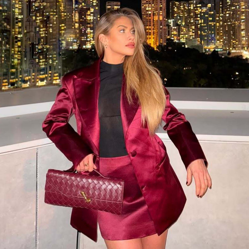 Damens elegant satinstickad blazer med matchande mini-kjol Mirla-Eva Jonsson