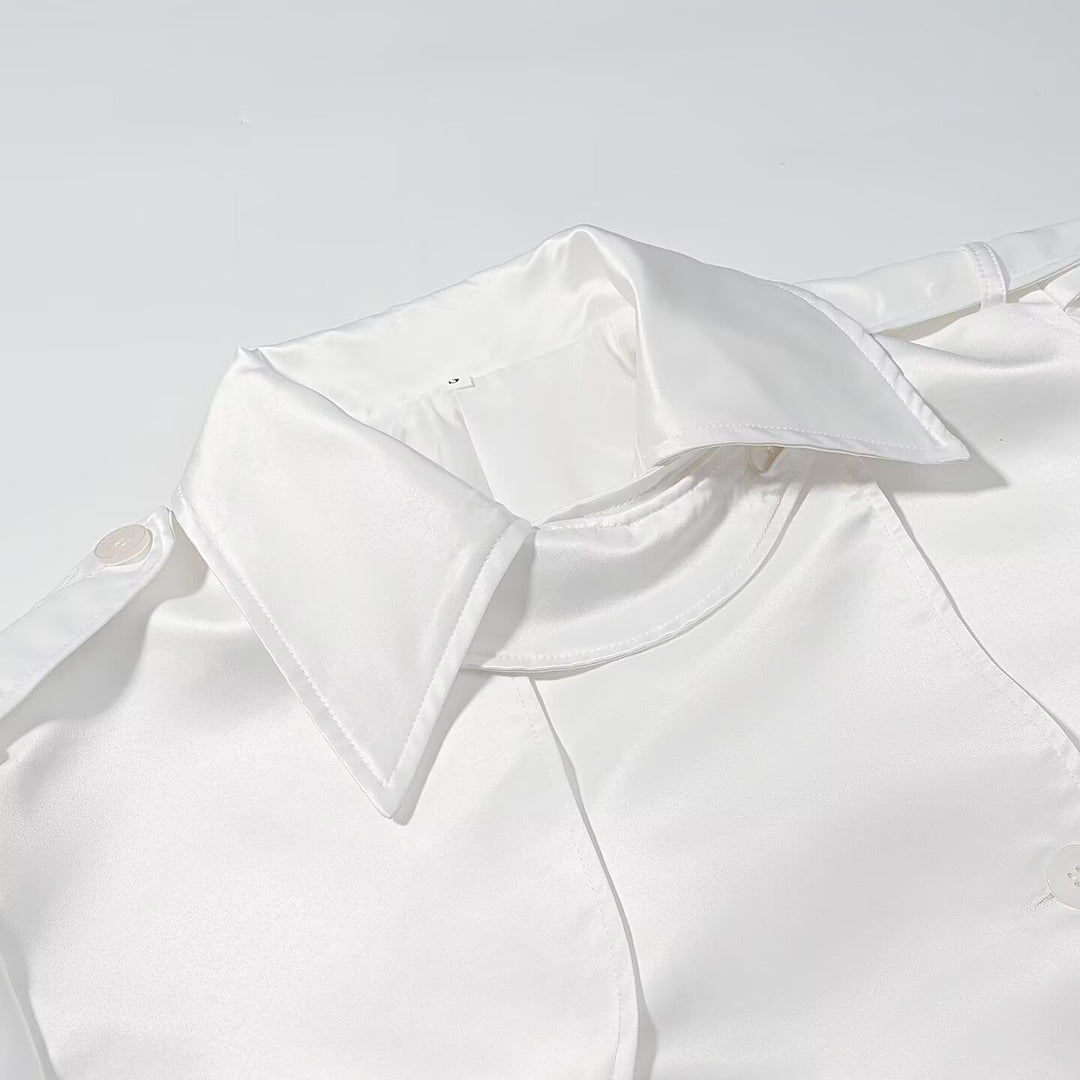 Damens elegant trenchcoat-jacka med detaljer Mirla-Eva Jonsson