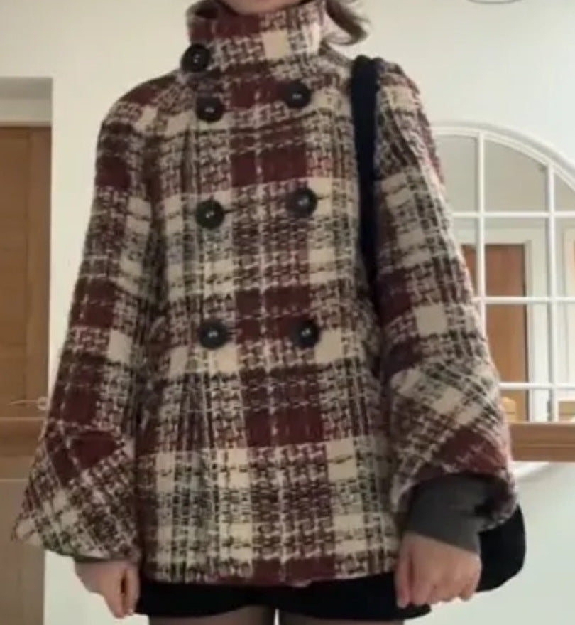 Damens fashionabel in wrapjacka med rutmönster Mirla-Eva Jonsson