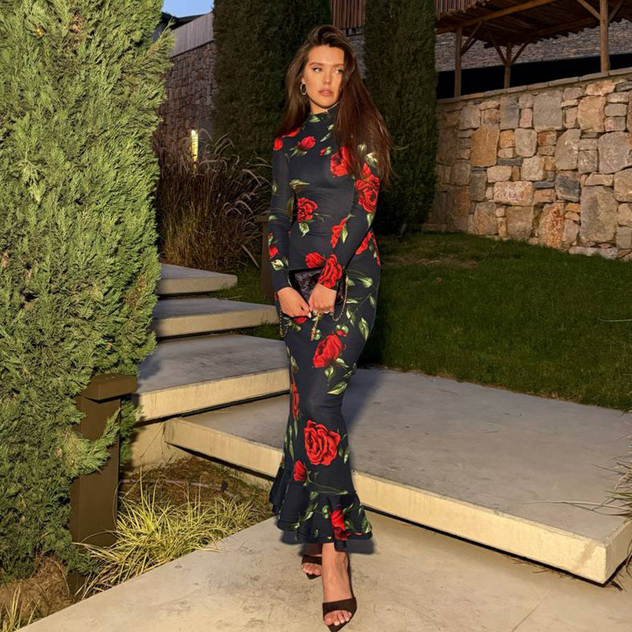 Damens figurnära Maxiklänning med blommönster och volangkant Mirla-Eva Jonsson