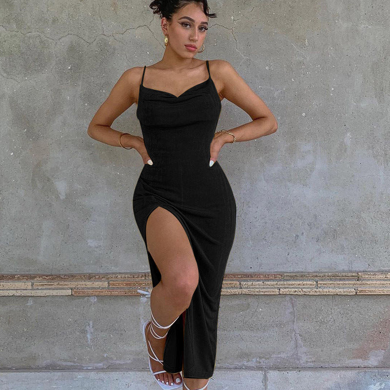 Damens figurnära kvällsklänning med elegant slits Mirla-Eva Jonsson